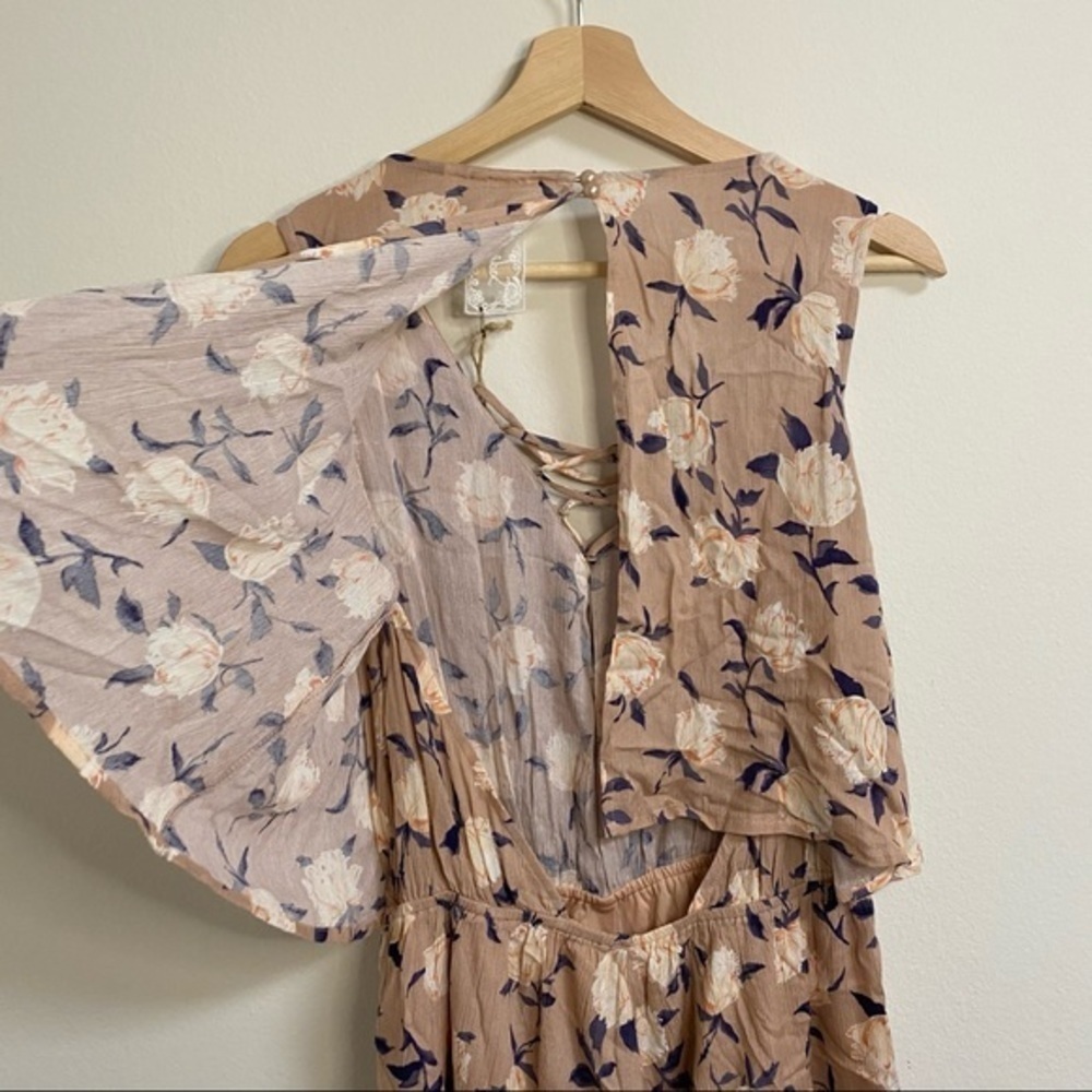NWT Sadie & Sage floral sleeveless romper - Picture 3 of 8